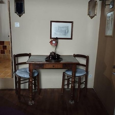 A L'Etape Des Randonneurs (Adults Only) Bed and Breakfast Saignon Buitenkant foto